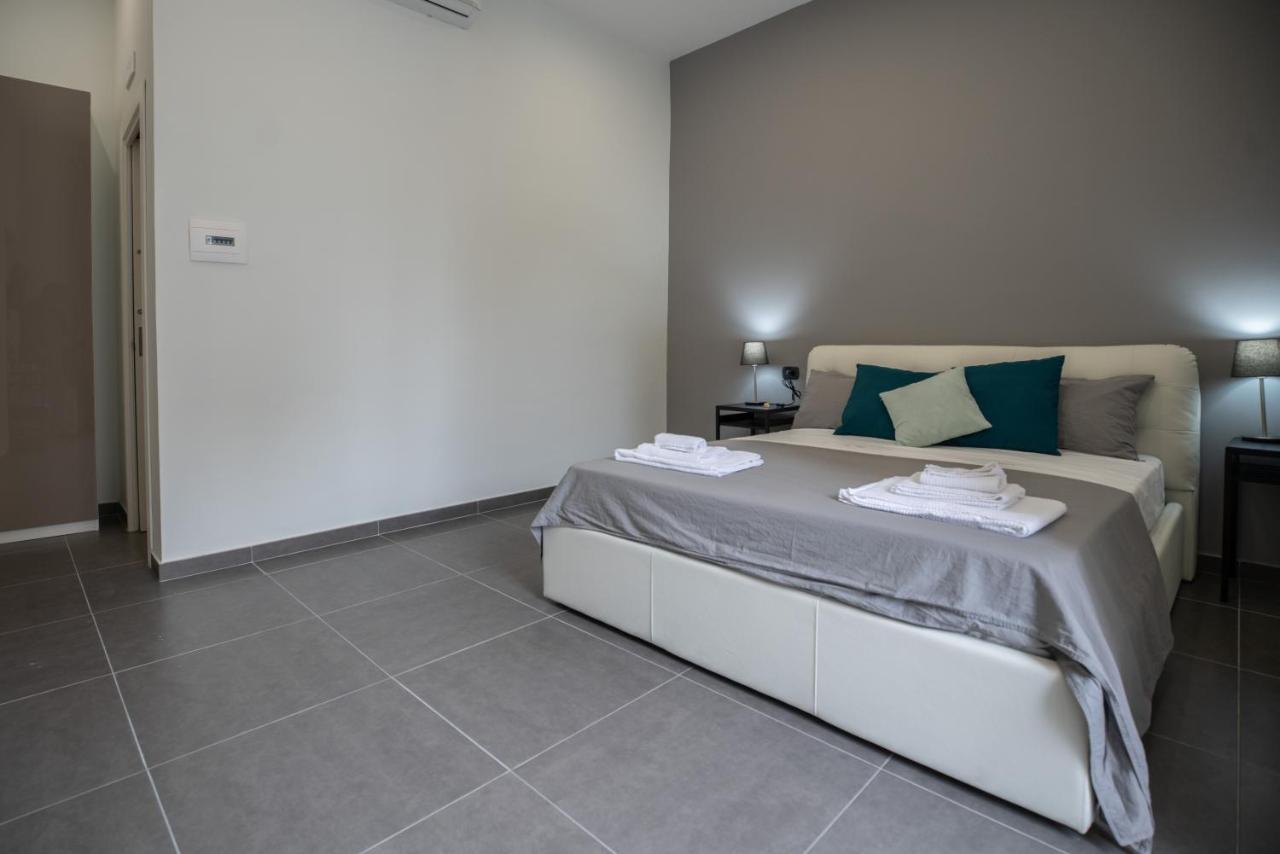 Doria Suites Napoli Bagian luar foto