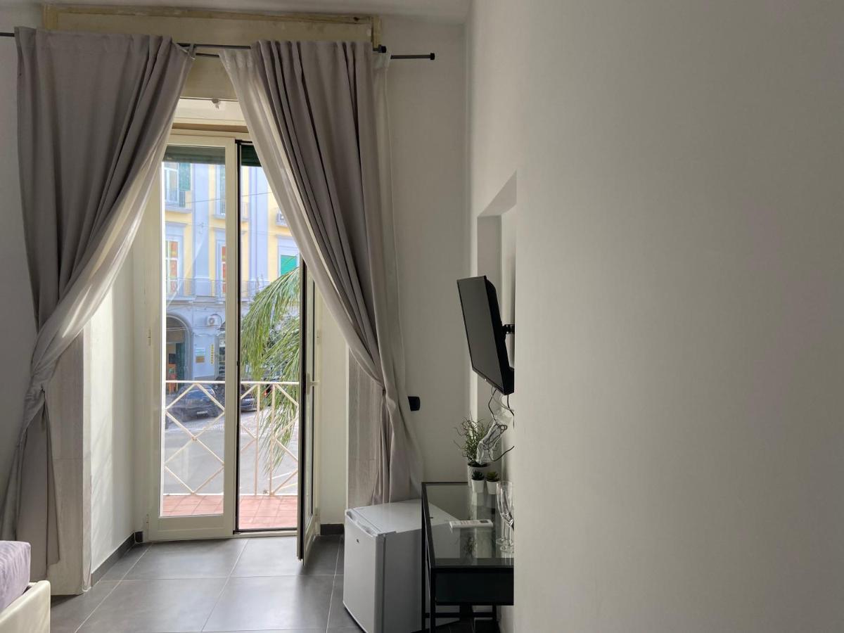 Doria Suites Napoli Bagian luar foto