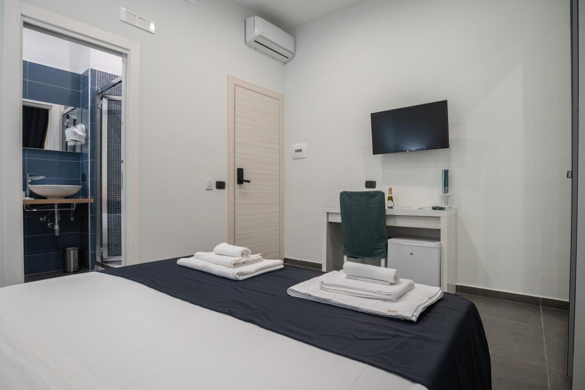 Doria Suites Napoli Bagian luar foto