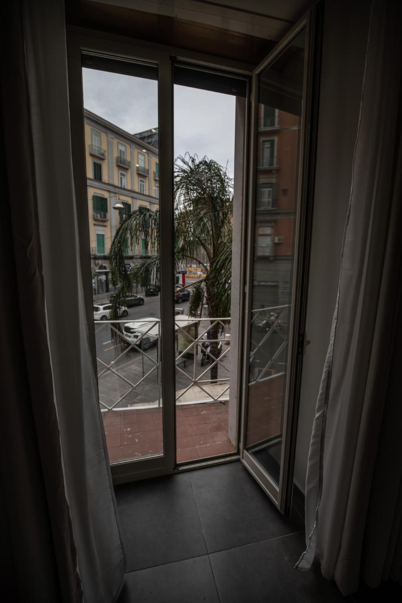 Doria Suites Napoli Bagian luar foto