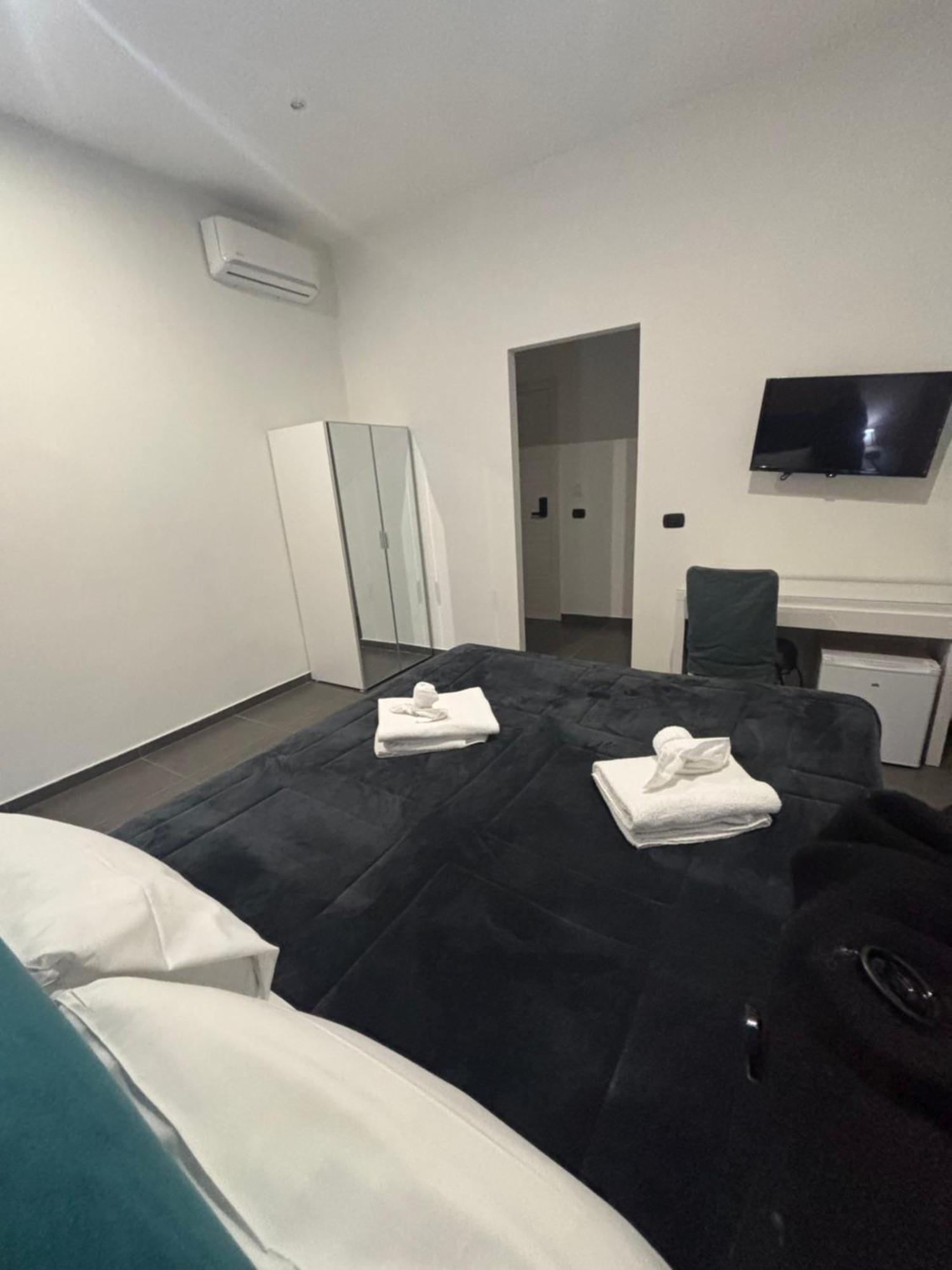 Doria Suites Napoli Bagian luar foto