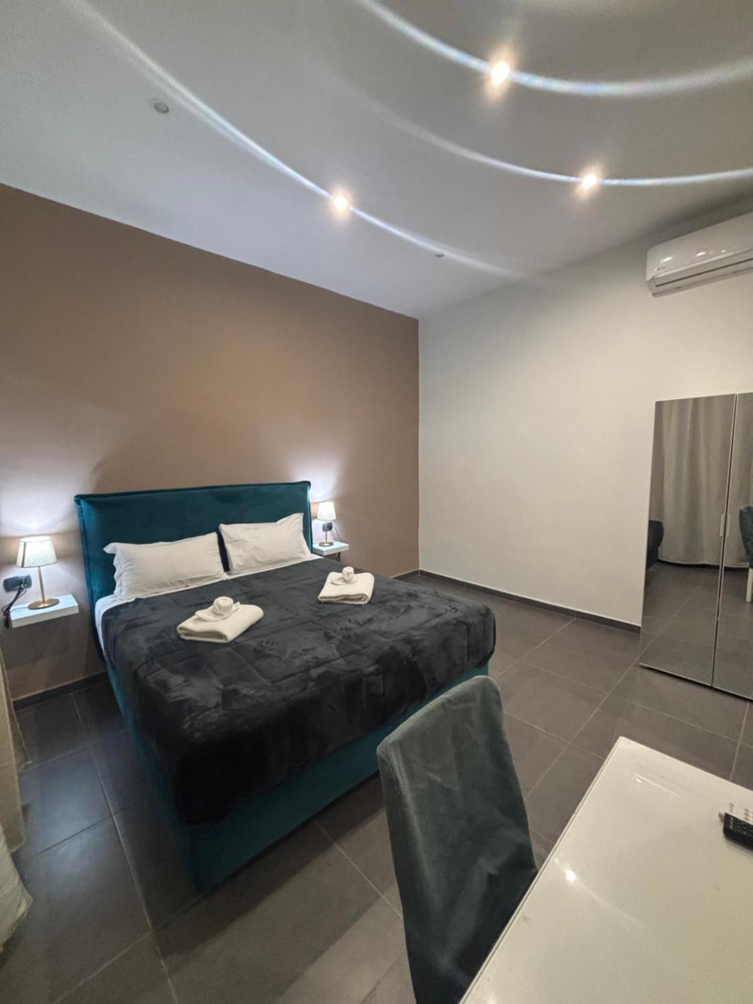 Doria Suites Napoli Bagian luar foto